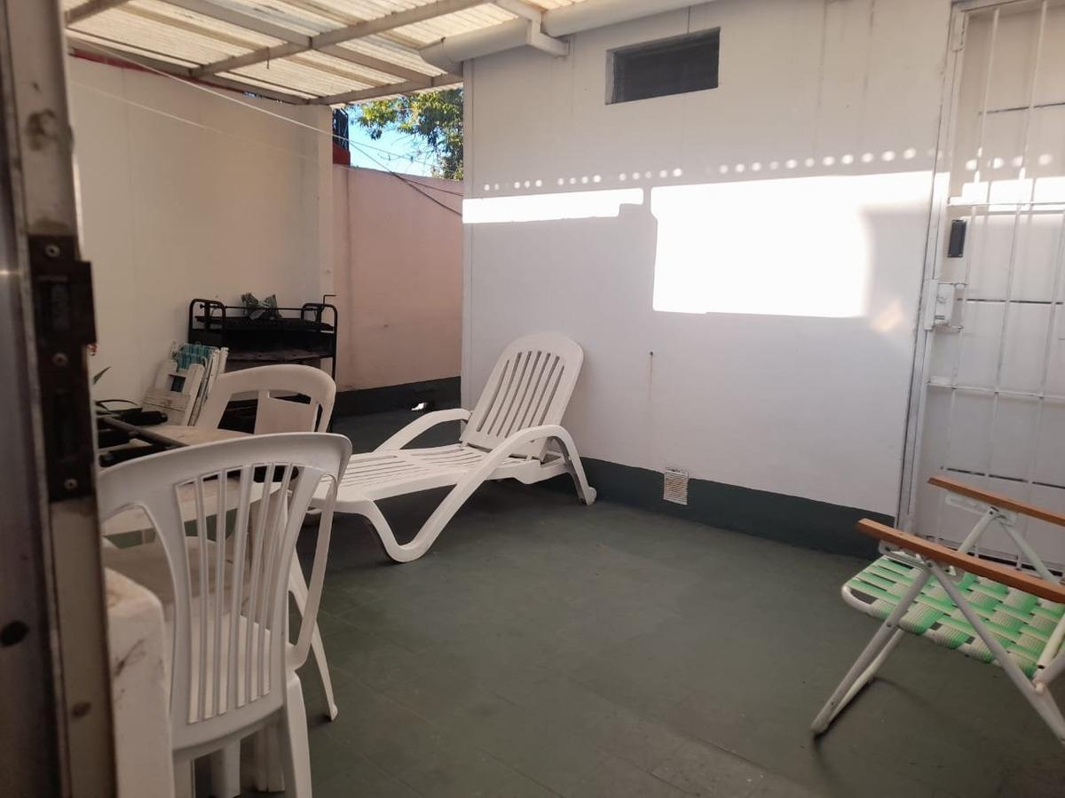Foto de Venta Casa 3 Amb. C/ Terraza. Al Frente. Entrada Ind. Sin Expensas, imagen 3