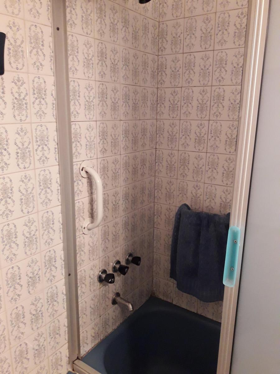 Departamento en Venta de 4 Dorm. en Flores 2