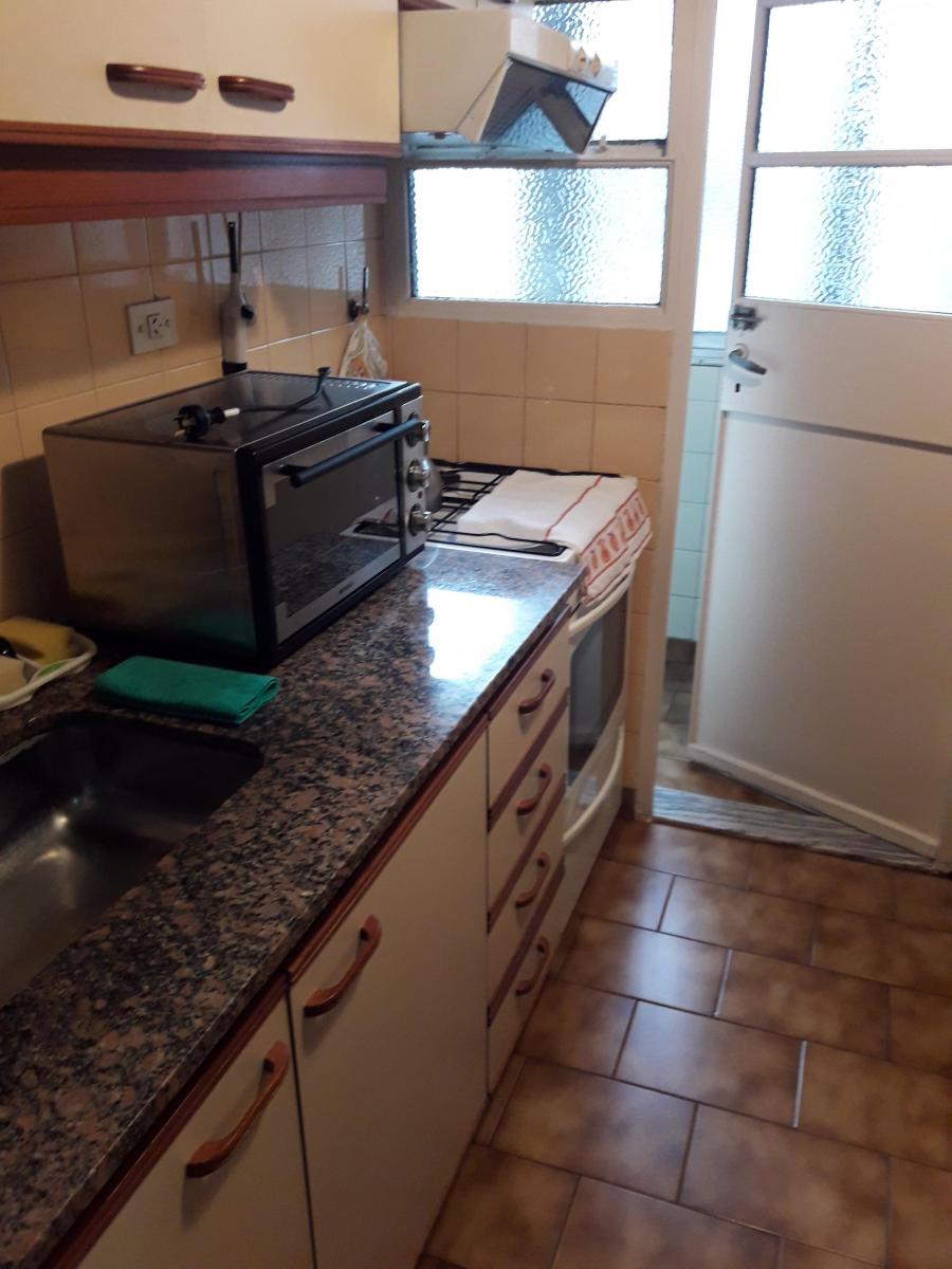 Departamento en Venta de 4 Dorm. en Flores 5