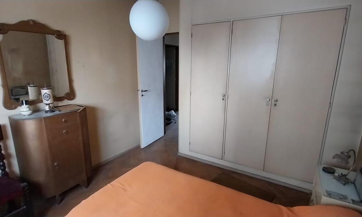 Departamento en Venta de 3 Dorm. en Flores 2