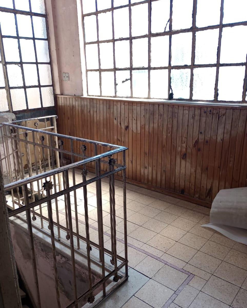 Departamento en Venta de 2 Dorm. con Local en Parque Patricios 3