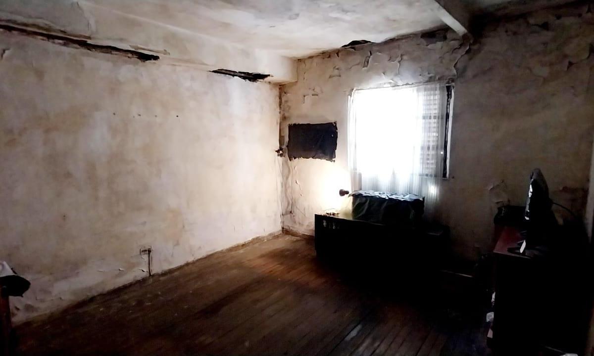 Foto de PH en venta 1° piso, 2 amb en Parque Patricios a refaccionar, imagen 2