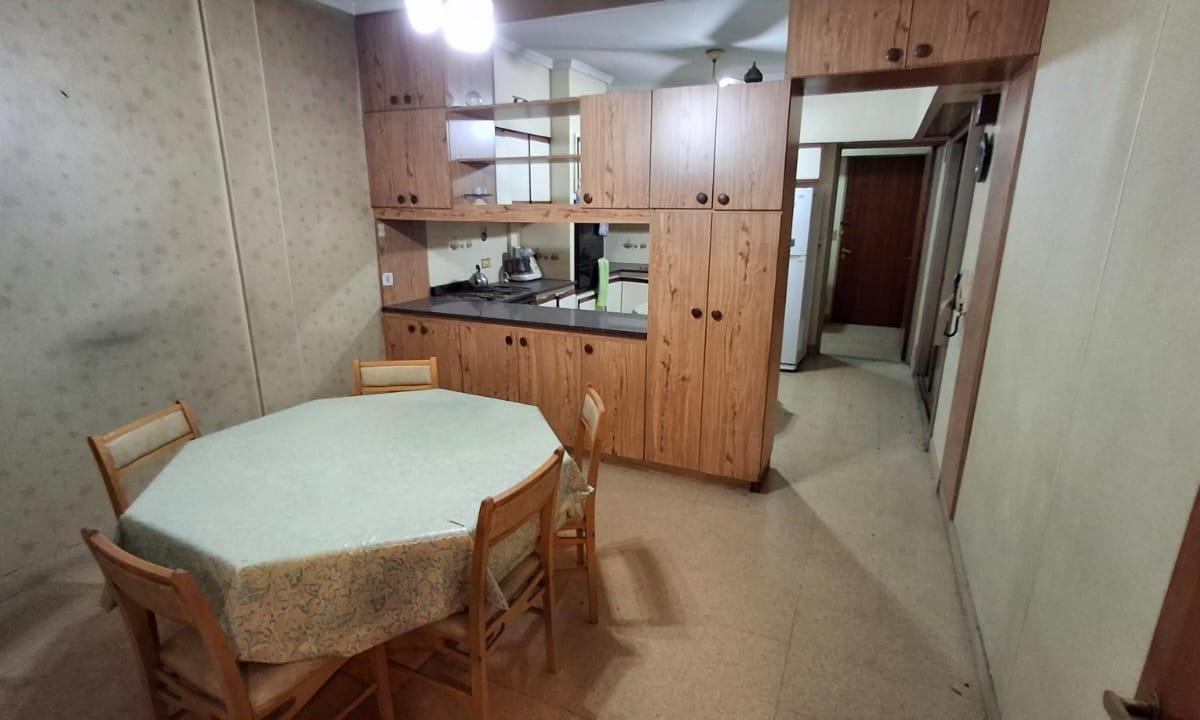Casa en Venta de 5 Dorm., Balcón, Jardín, Cochera, en Parque Patricios 2