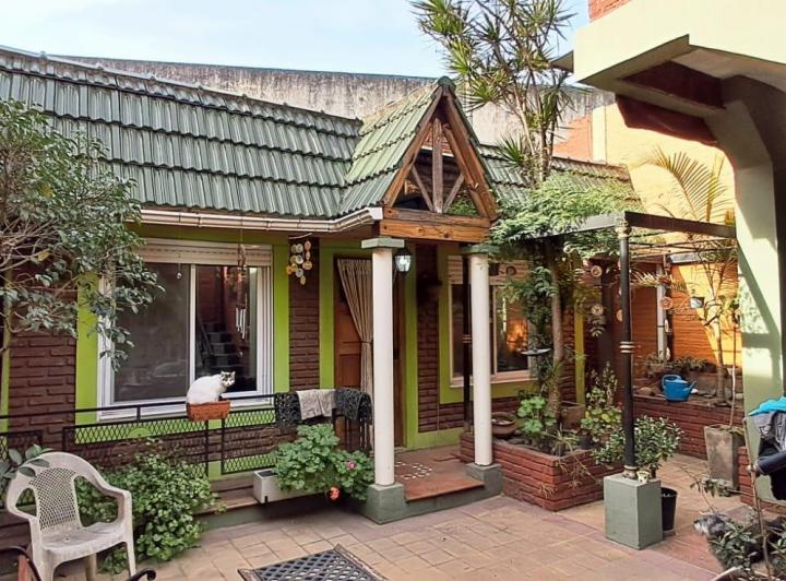 Casa en venta c/garage , patio y terraza en Parque Patricios