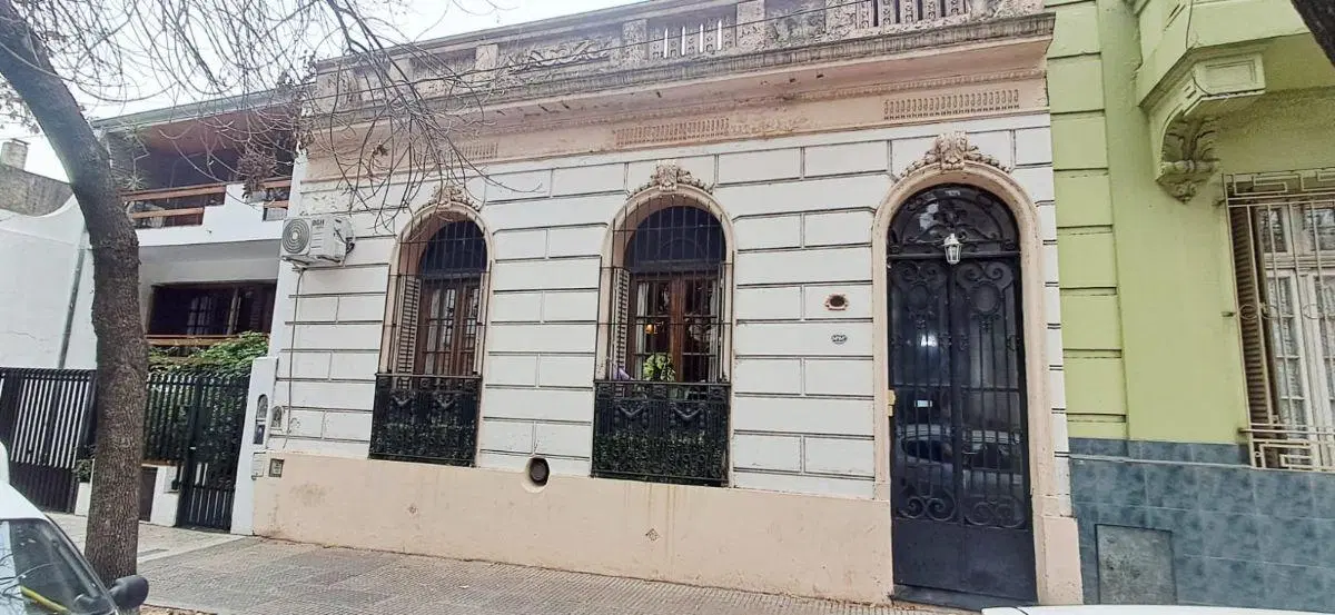 Venta Finca con 3 deptos. Excelente ubicación. 4
