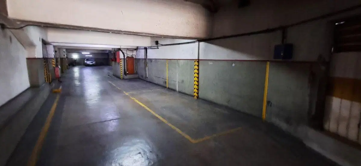 Venta Cochera sobra Av. Caseros. Parque Patricios 5