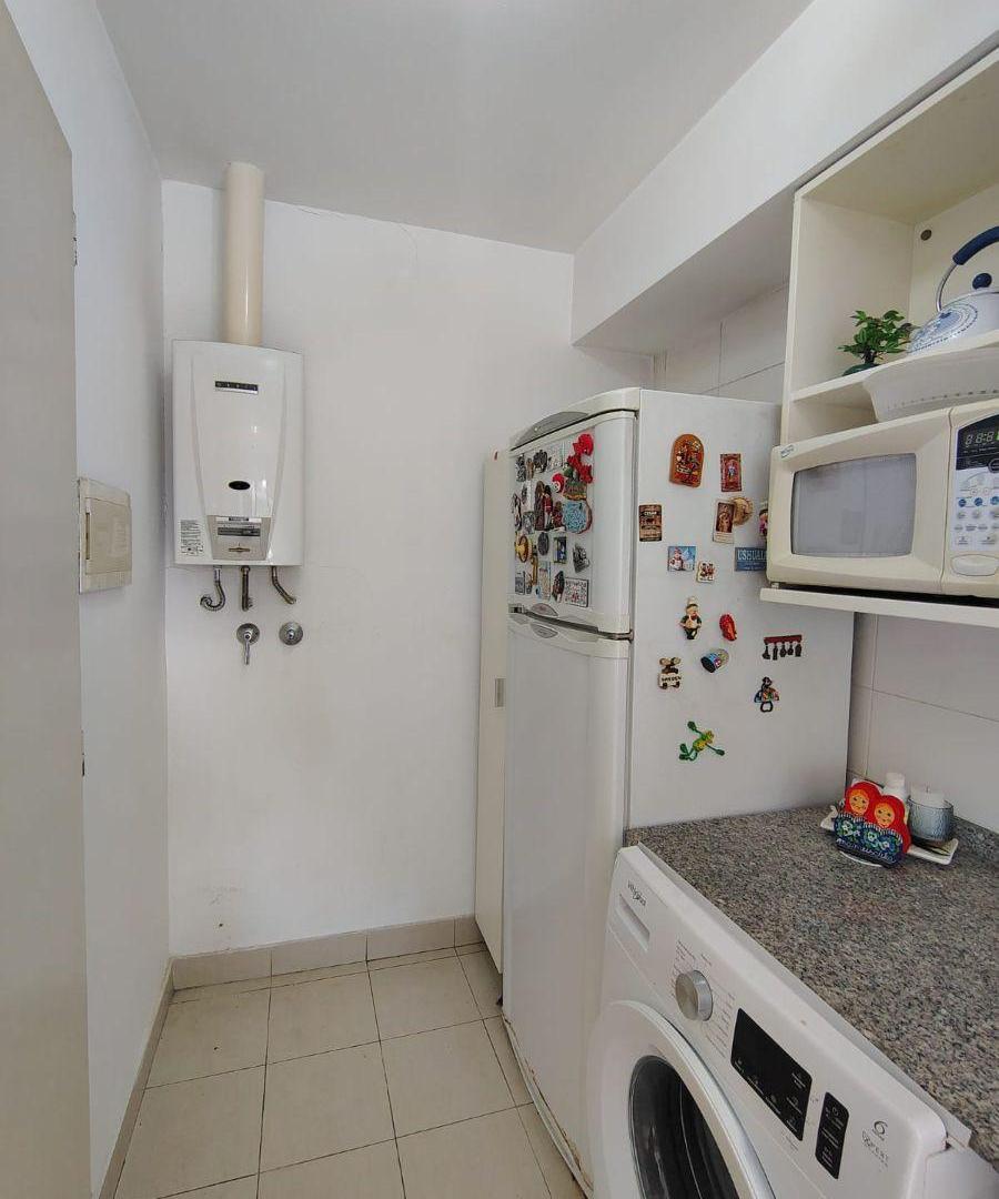 Foto de Departamento con 2 dormitorios y balcón en venta en Parque Patricios, imagen 3