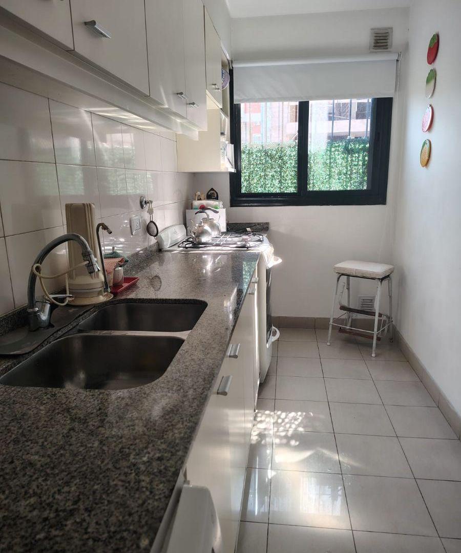 Foto de Departamento con 2 dormitorios y balcón en venta en Parque Patricios, imagen 4