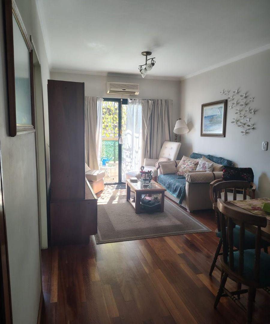 Foto de Departamento con 2 dormitorios y balcón en venta en Parque Patricios, imagen 1