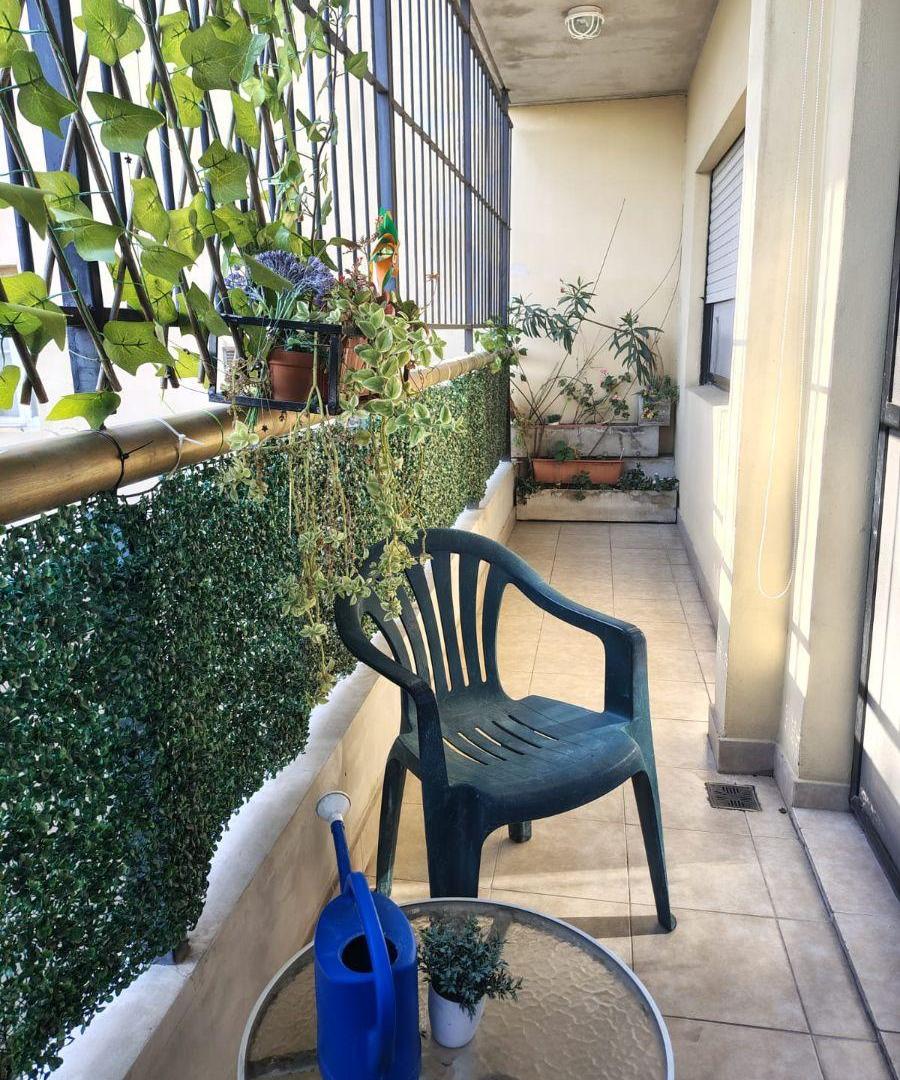 Foto de Departamento con 2 dormitorios y balcón en venta en Parque Patricios, imagen 2