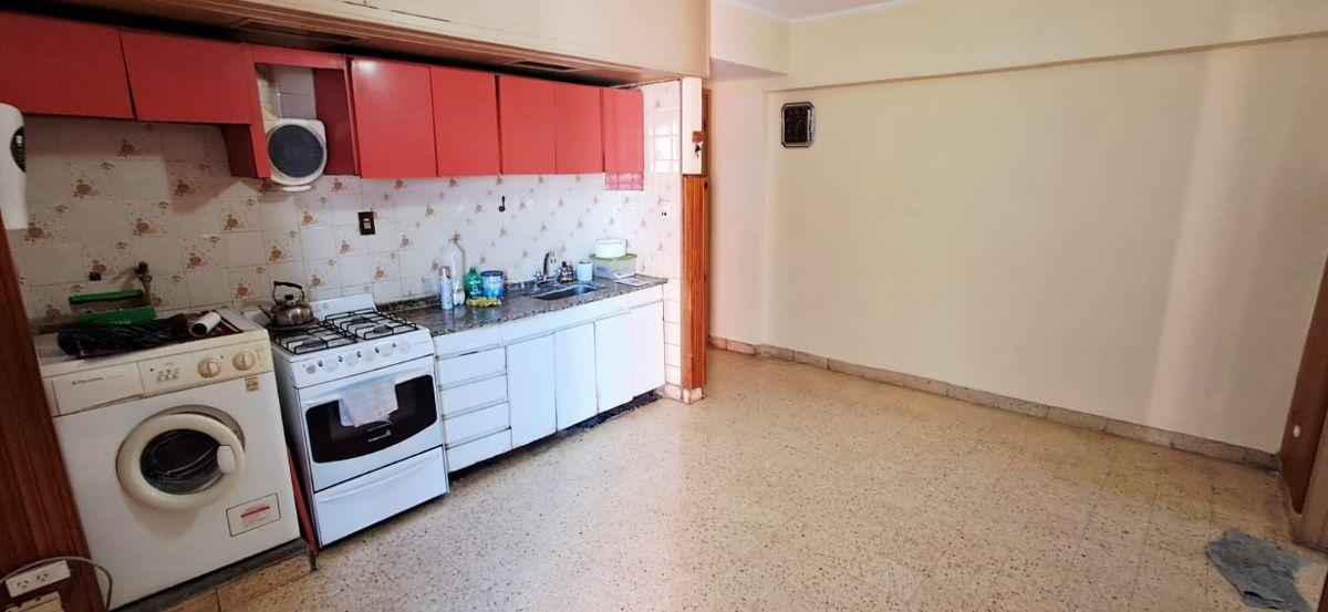 Foto de Departamento con 3 dormitorios en venta en Parque Patricios, imagen 4