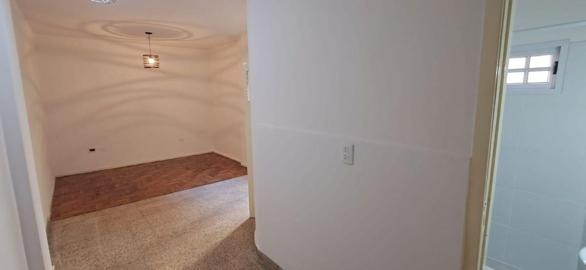 Foto de Departamento monoambiente en alquiler en Pompeya, imagen 3