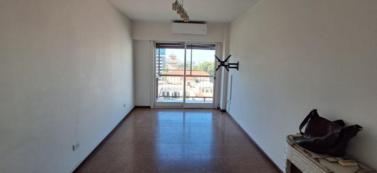 Foto de Venta depto. 3 amb. Balcón al frente. Excelente ubicación., imagen 1
