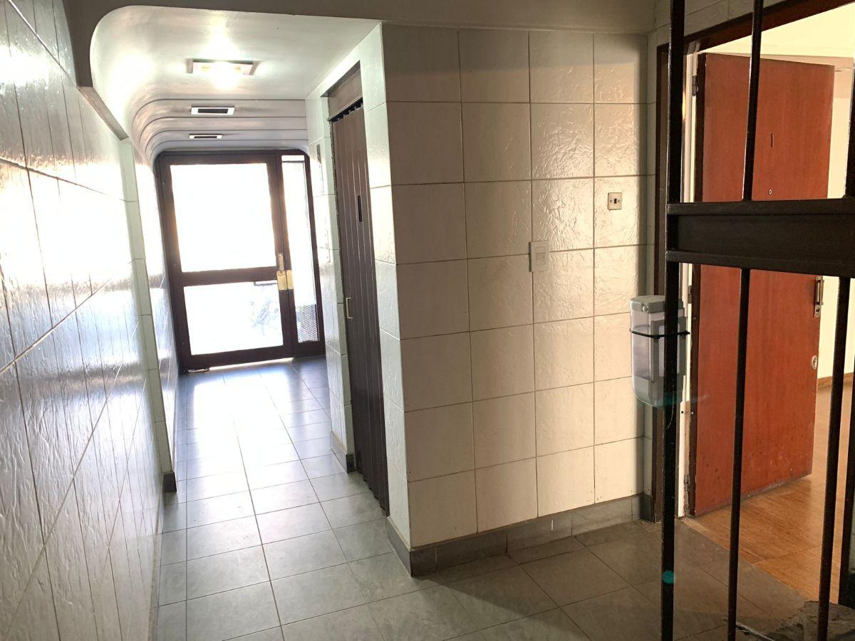Foto de RESERVADO · 4 Ambientes con Patio y Lavadero · Parque Chacabuco, imagen 4