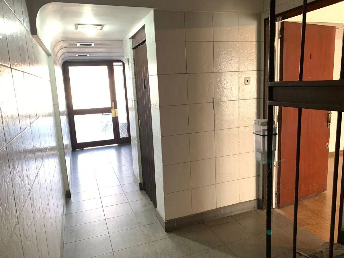 PB AL FRENTE · 4 Ambientes con Patio y Lavadero · Parque Chacabuco 4