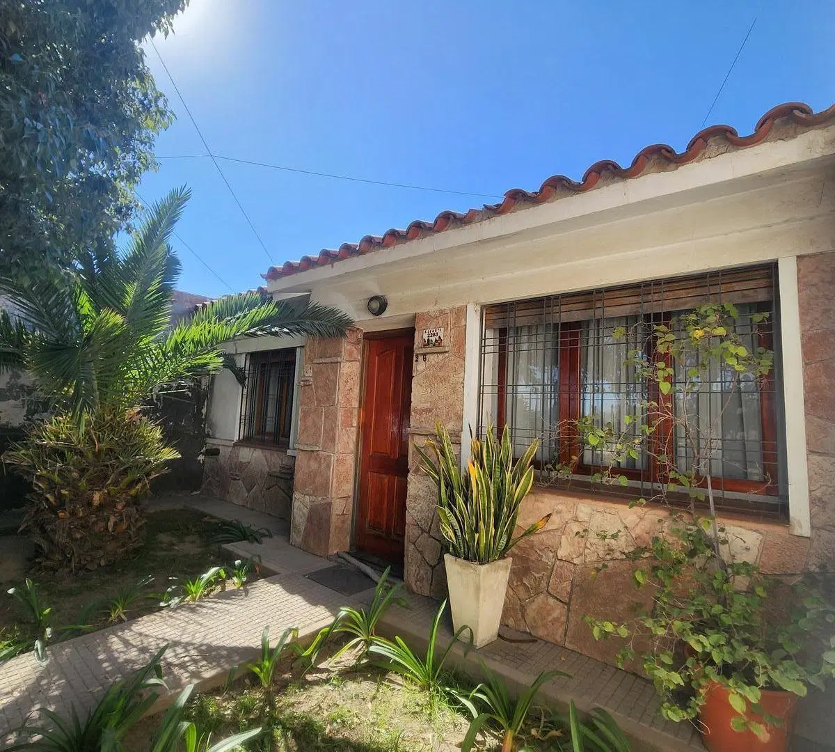 Casa en Ferr. Mitre 5