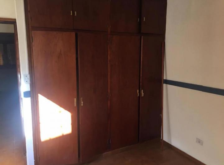 DEPARTAMENTO FRENTE PLAZA LUJAN  4