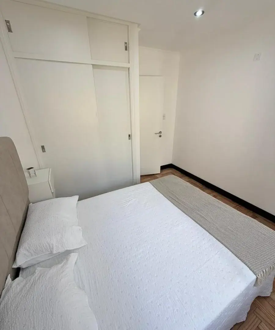 Departamento en venta 2 amb reciclado a metros del mar en lo mejor de La Perla 5