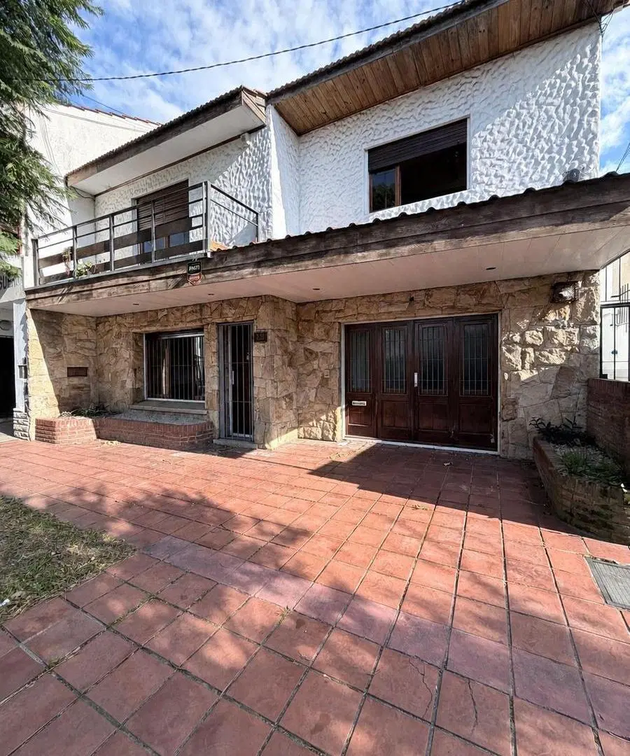 PH EN VENTA 5 AMB CON COCHERA Y PATIO EN PARQUE LURO 1