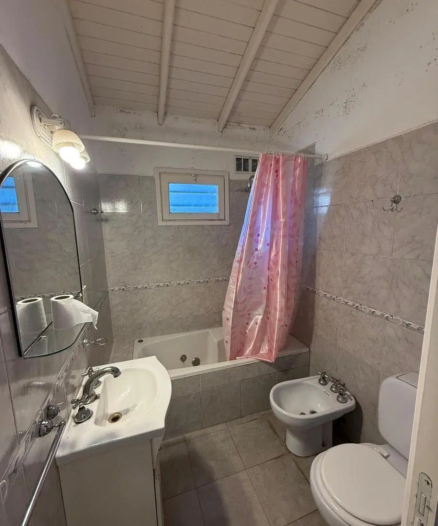Casa en Venta 3 ambientes en Acantilados a mts del Golf 4