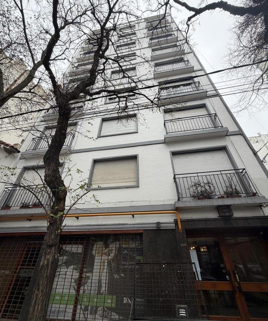 Departamento en venta 3 amb mas dependencia al contra frente en lo mejor de Plaza Mitre