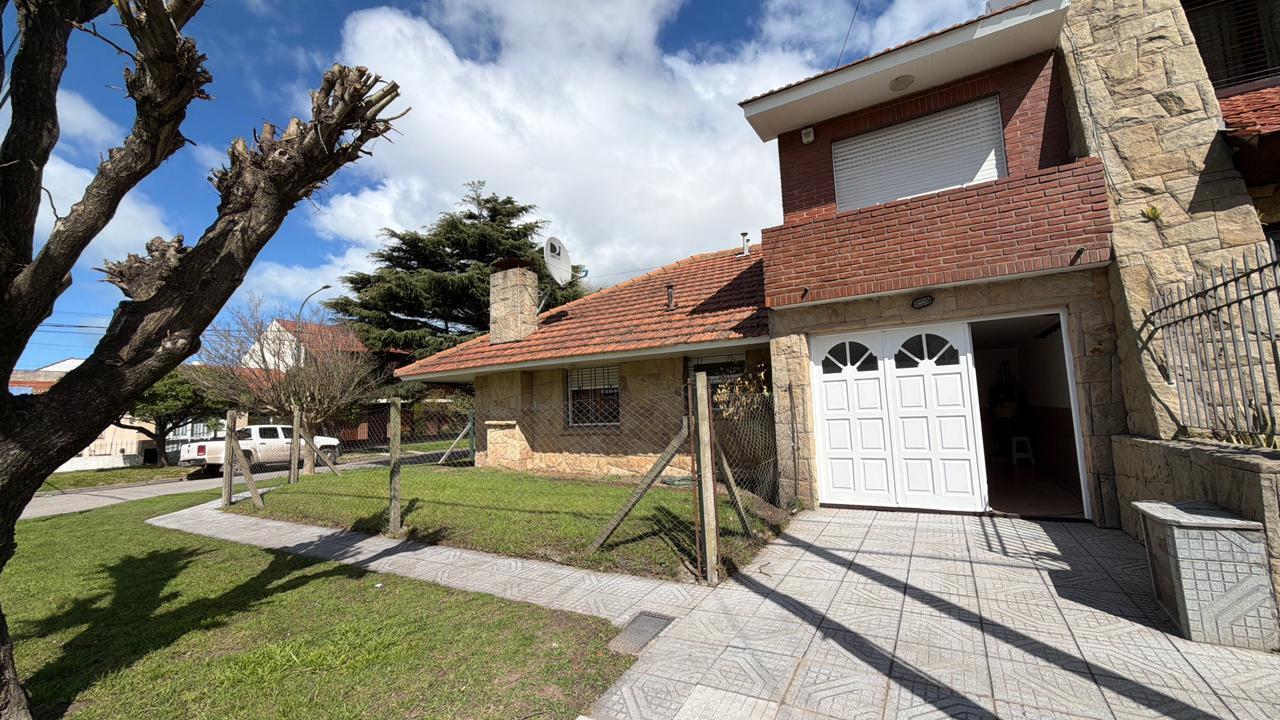 Foto de CASA 4 AMB CON GARAGE EN VENTA EN LO MEJOR DE COLINA DE PERALTA RAMOS, imagen 3