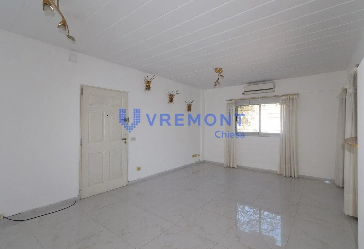 Departamento de 2 ambientes al frente con balcón y cochera 5