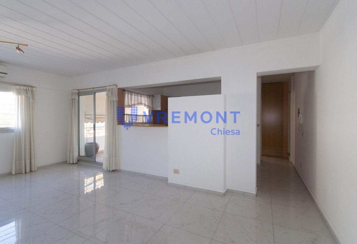 Foto de Departamento de 2 ambientes al frente con balcón y cochera, imagen 4