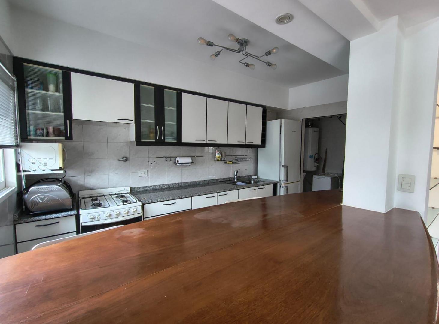 Foto de Semipiso 2 ambientes con balcón en Almagro, imagen 3