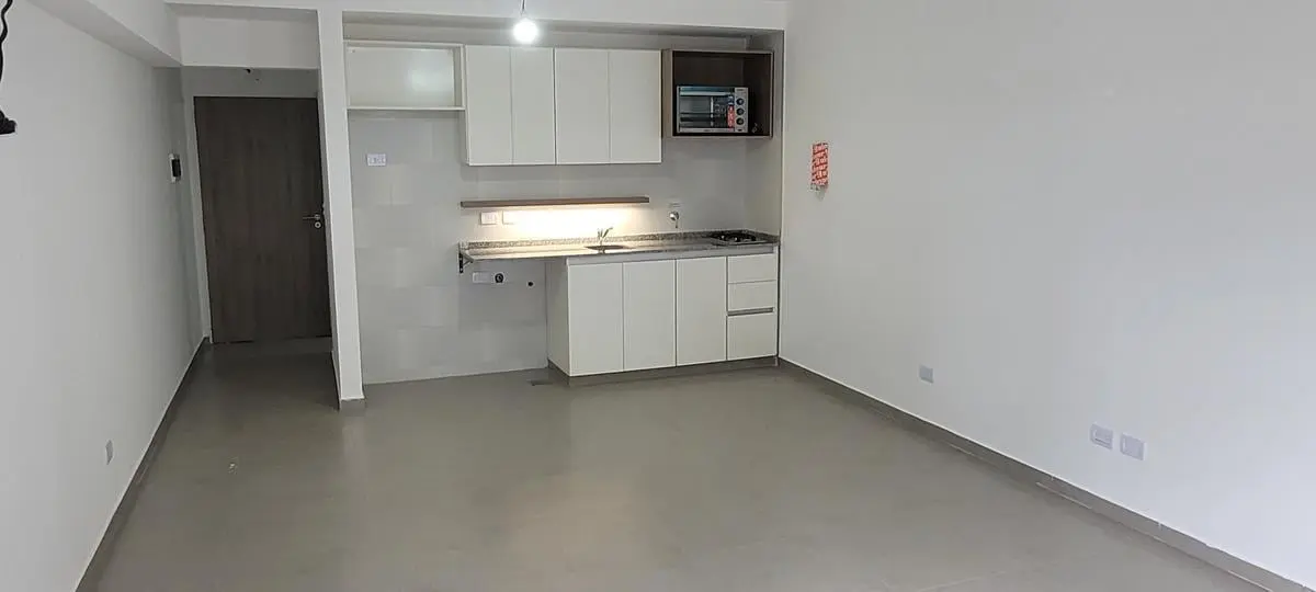 Hermoso monoambiente con balcon - Liniers 2