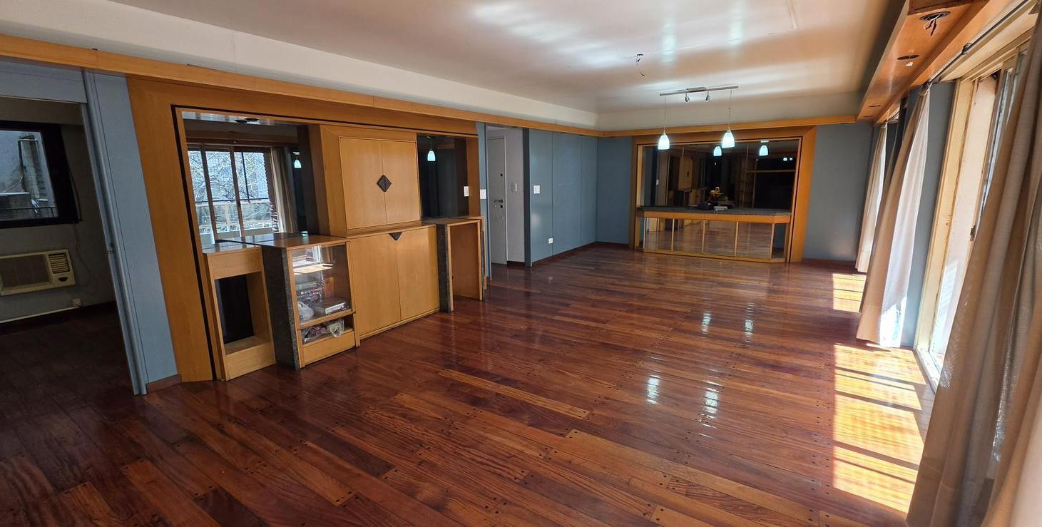 Foto de Hermoso departamento 5 ambientes dependencia, cochera y baulera, imagen 5