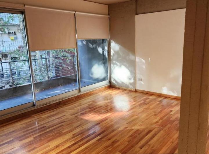 Amplísimo Depto Vivienda y/o Apto Prof de Categoría con Coch 4