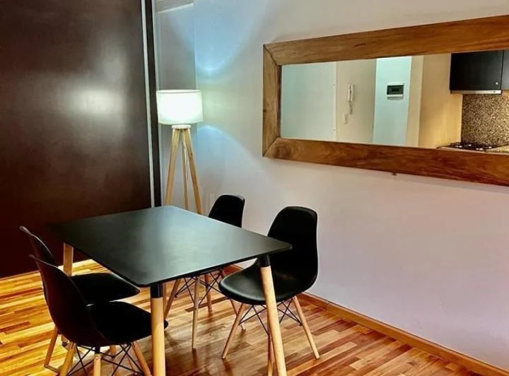 Amplísimo Depto Vivienda y/o Apto Prof de Categoría con Coch 2