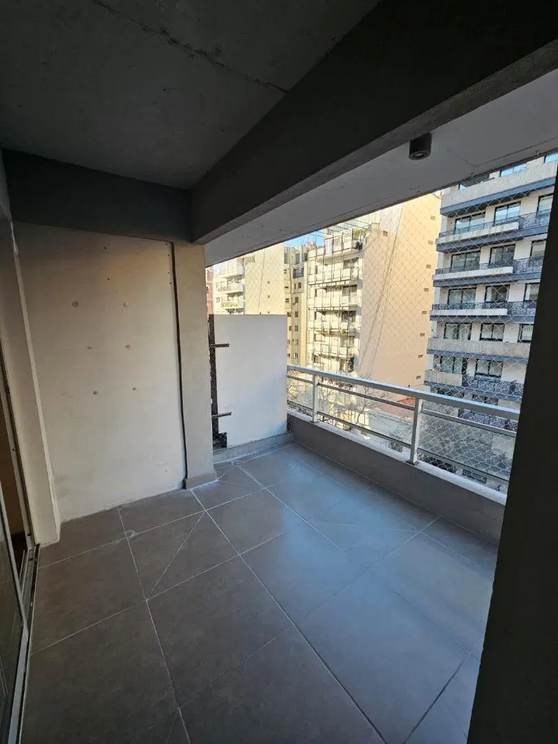 ALQUILER MONOAMBIENTE DIVISIBLE - AV LA PLATA 351 3