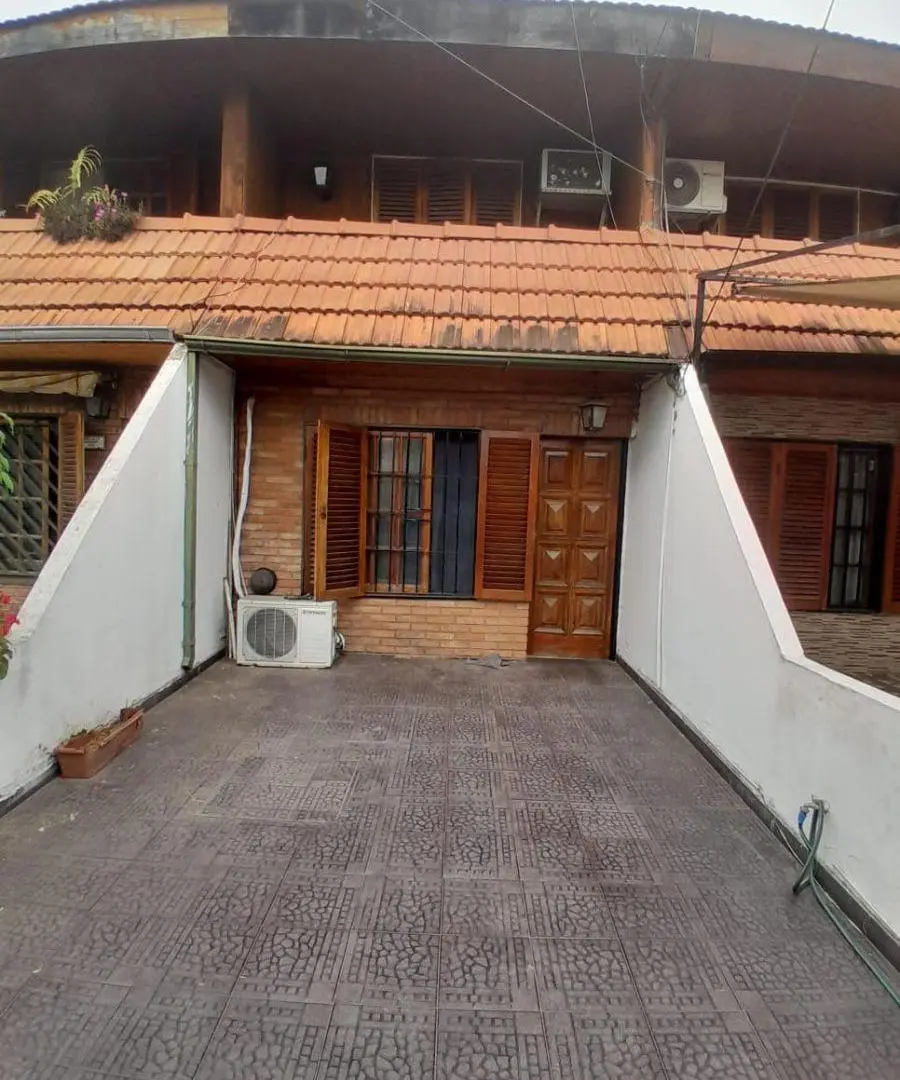 VENTA DUPLEX EN MORON 1