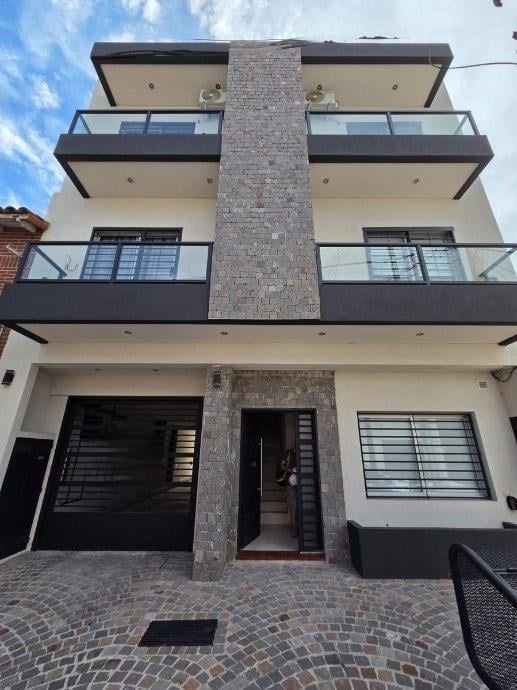 Departamento Dúplex  en Venta en Bernal, Quilmes, G.B.A. Zona Sur