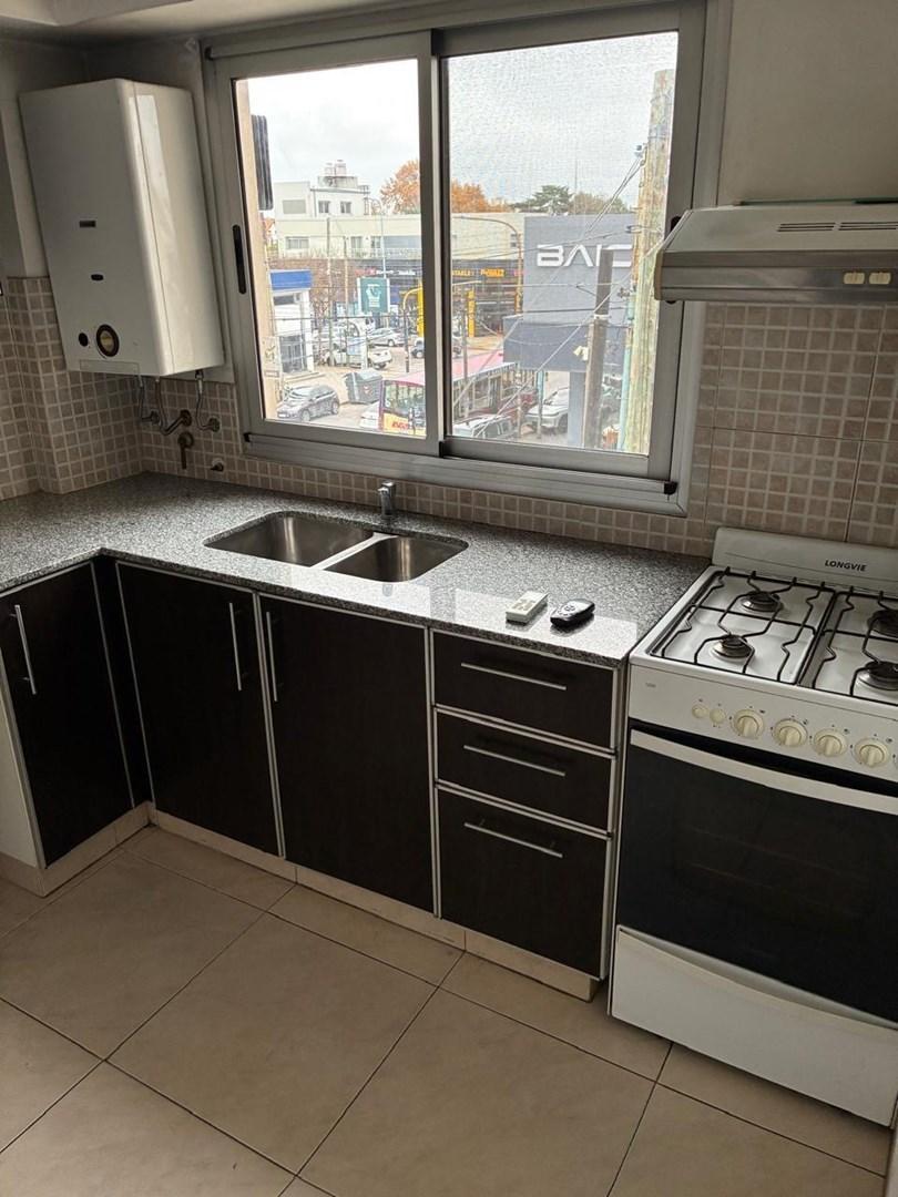 Foto de Departamento Semipiso en Alquiler en Quilmes, G.B.A. Zona Sur, Argentina, imagen 3