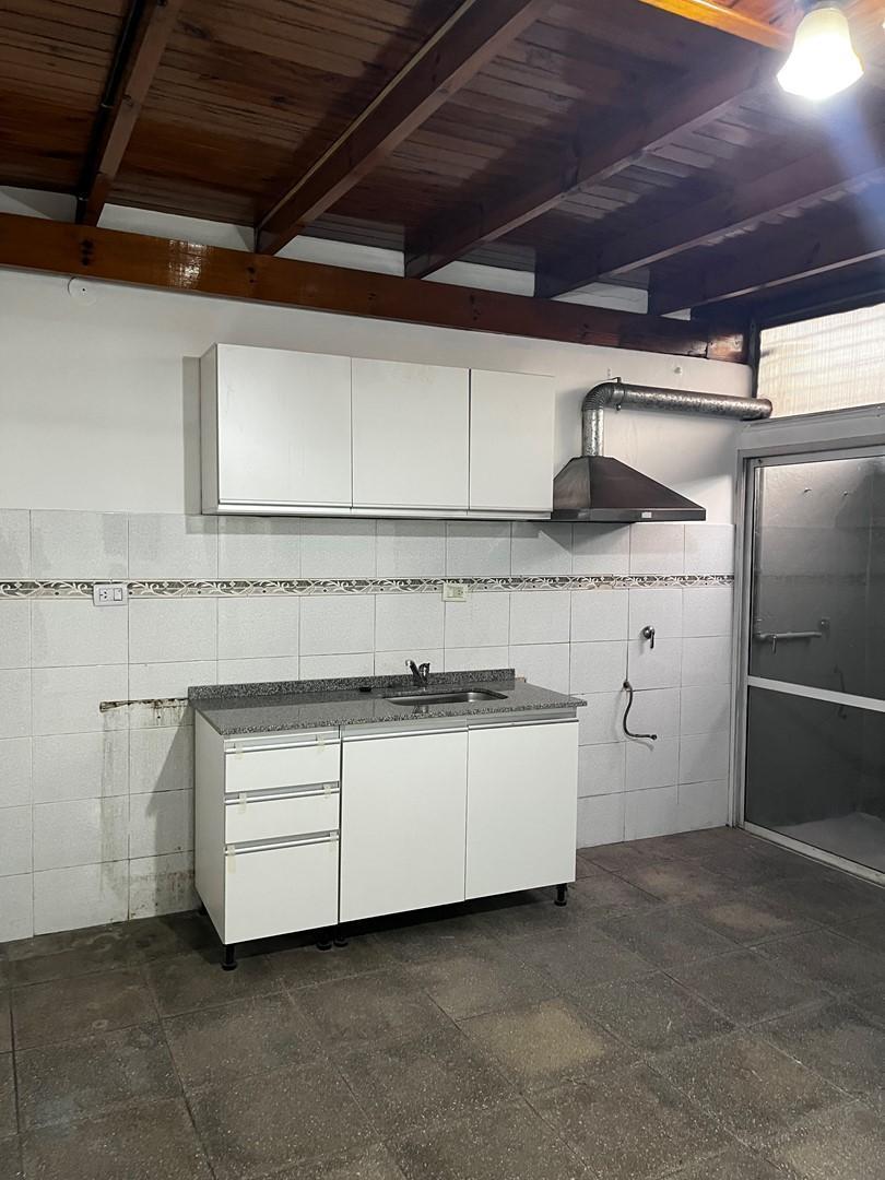 Foto de Departamento en Alquiler en Ezpeleta Oste, Quilmes, G.B.A. Zona Sur, imagen 2