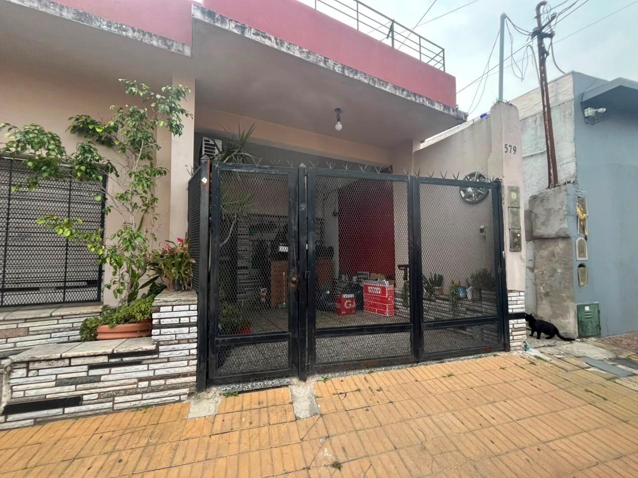 Foto de Casa Chalet en Venta en Bernal, Quilmes, G.B.A. Zona Sur, imagen 2