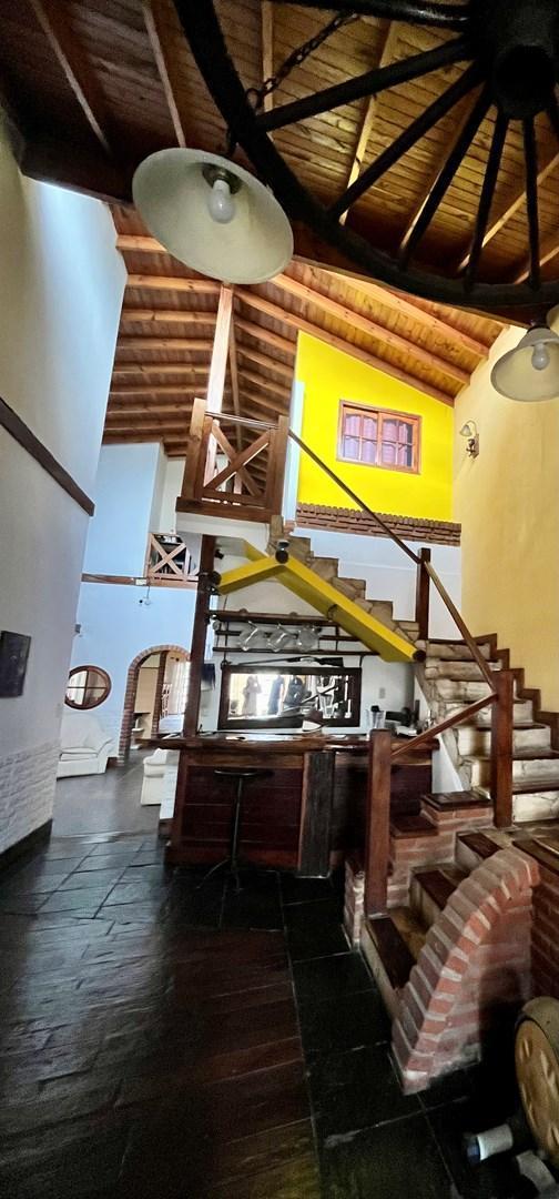 Foto de Casa Chalet en Alquiler en Bernal Oeste, Bernal, Quilmes, imagen 3