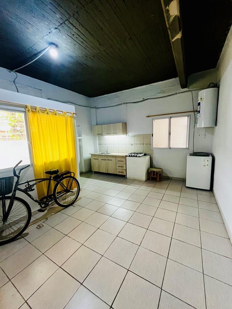 Foto de Departamento en Alquiler en Ezpeleta Oste, Quilmes, G.B.A. Zona Sur, imagen 4