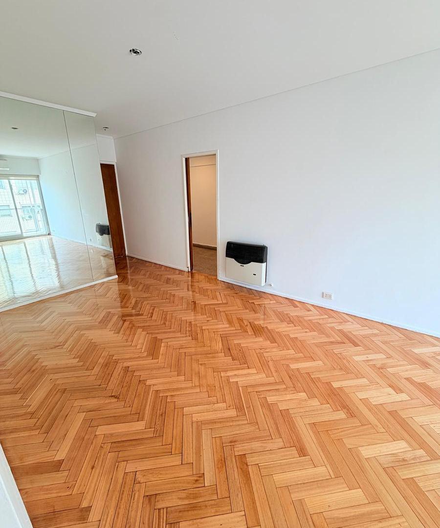 Foto de Departamento Venta 4 ambientes con cochera, Villa Urquiza. Luminoso con, imagen 2