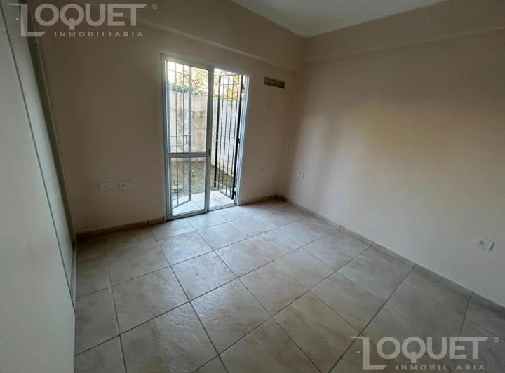Departamento en barrio sur 5