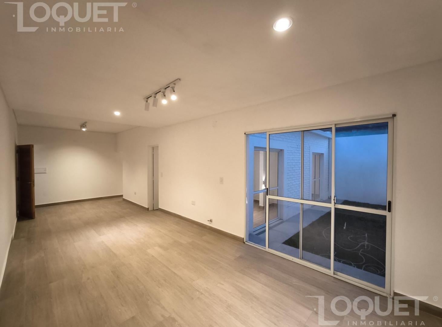 Casa interna moderna en Sargento Cabral