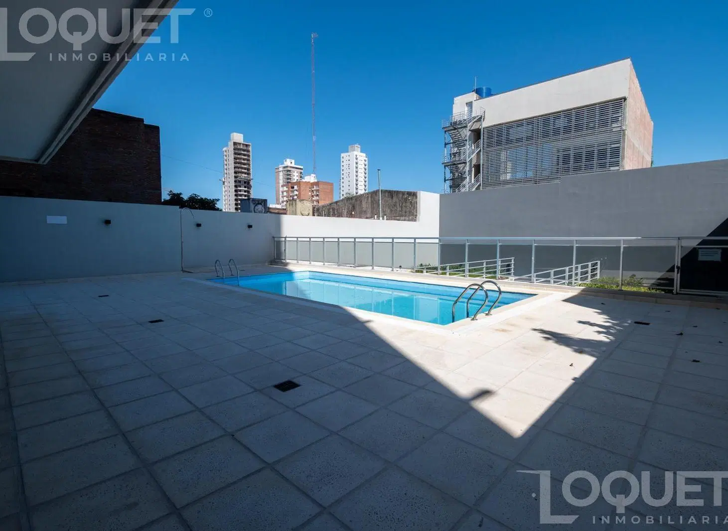 Departamento de categoria. 1 dormitorio y cochera 4