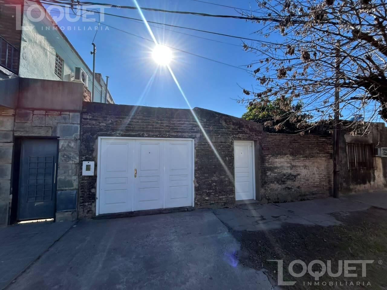 Foto de Casa a refaccionar en barrio los hornos, imagen 1