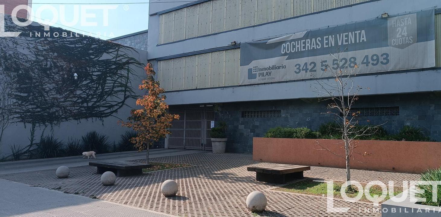 Foto de Cochera en 2° piso en alquiler -A metros de Bvar Pellegrini-, imagen 2