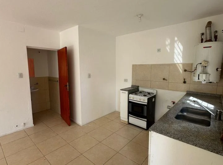 B° V. Rivera Indarte | 2 Dorm. C/ Cochera | Asador y Patio 5
