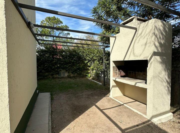 B° V. Rivera Indarte | 2 Dorm. C/ Cochera | Asador y Patio 2