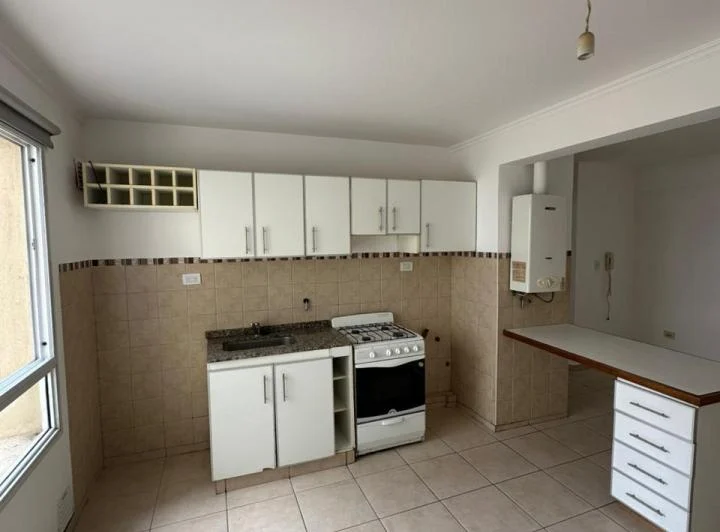 B° General Paz | 1dorm. c/ amplio Living-Comedor | A metros del Centro Cultural 4